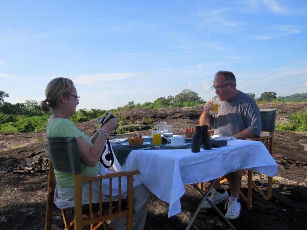 Mahoora Tented Safari Camp Udawalawe Hotel Exterior photo